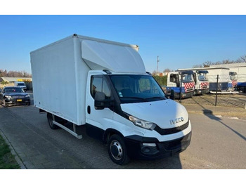 Dostawczy kontener IVECO Daily 35C15 + Tail lift